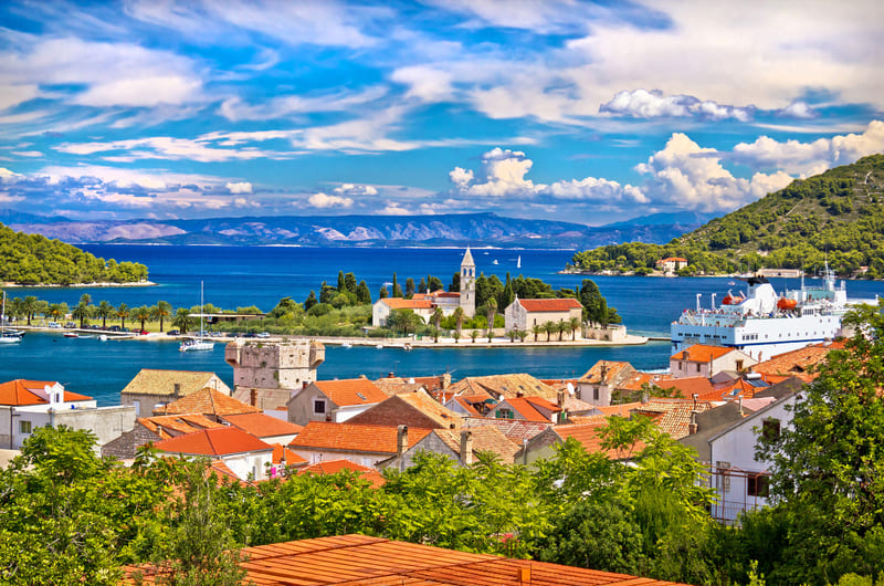 YACHTING IN ALBANIA & CROATIA