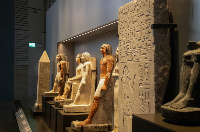 Cairo – Full Day Pyramids and GEM Museum with lunch