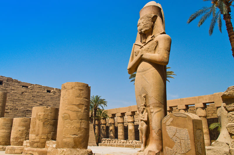 SAT I LUXOR I CAIRO