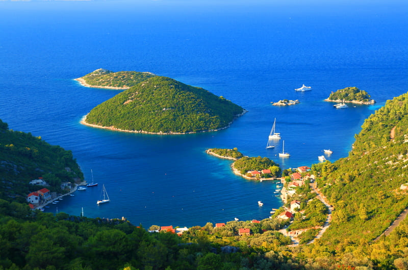 CRUISING THE ADRIATIC